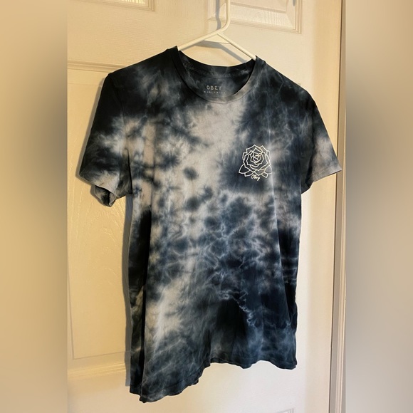 Obey T-Shirt - Picture 2 of 5
